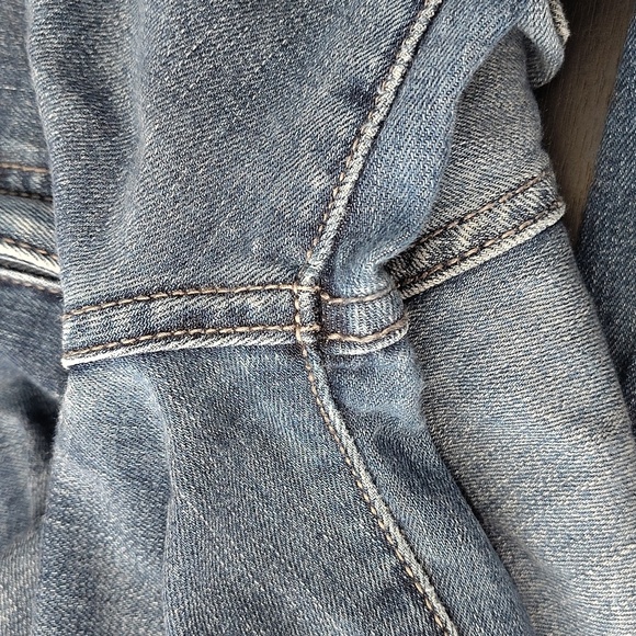 KanCan Jeans Size 31 Estilo Style Stretch Light Distressing Raw Hem Cuff - Picture 6 of 6